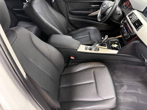 2017 BMW 3 Series 320i