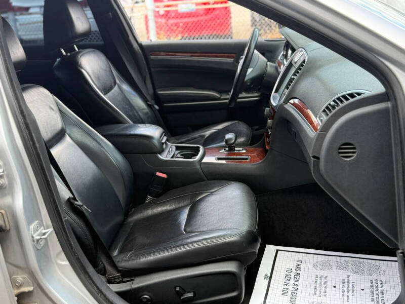 2012 Chrysler 300 Limited