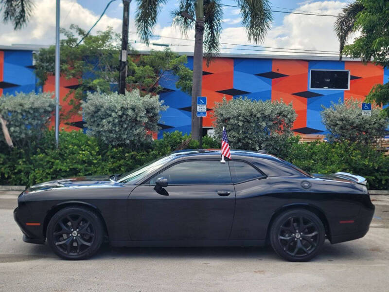 2018 Dodge Challenger SXT Plus