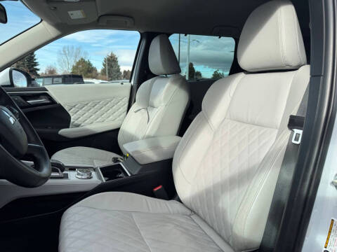 2023 Mitsubishi Outlander PHEV SEL