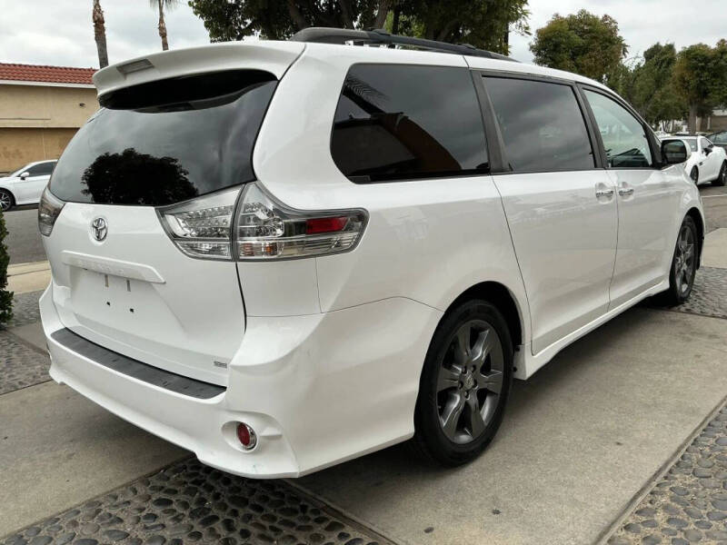 2015 Toyota Sienna
