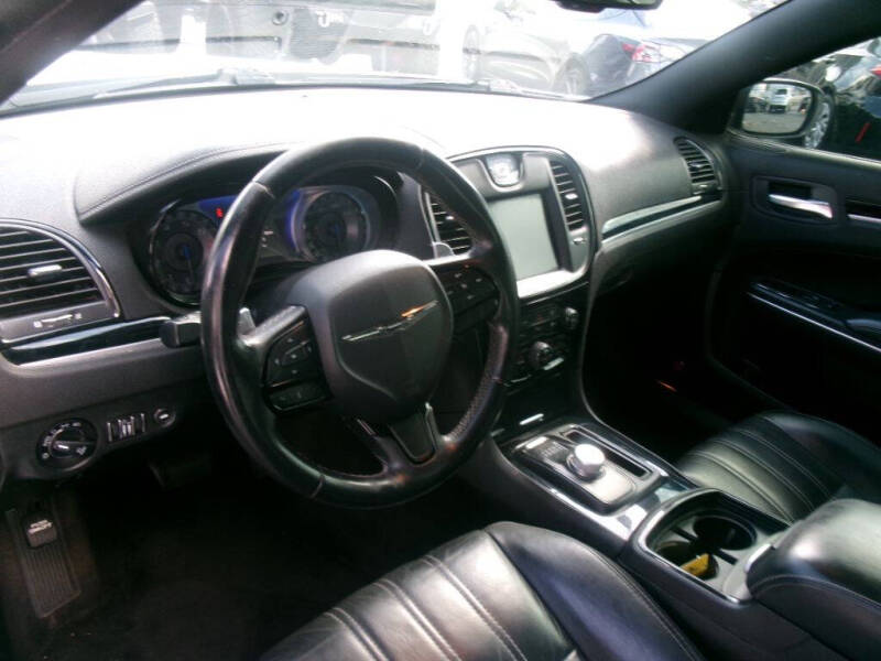 2018 Chrysler 300 S