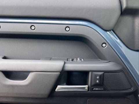 2025 Land Rover Defender 90 P300 S