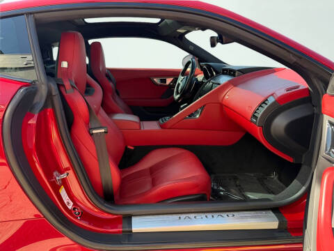 2016 Jaguar F-TYPE R