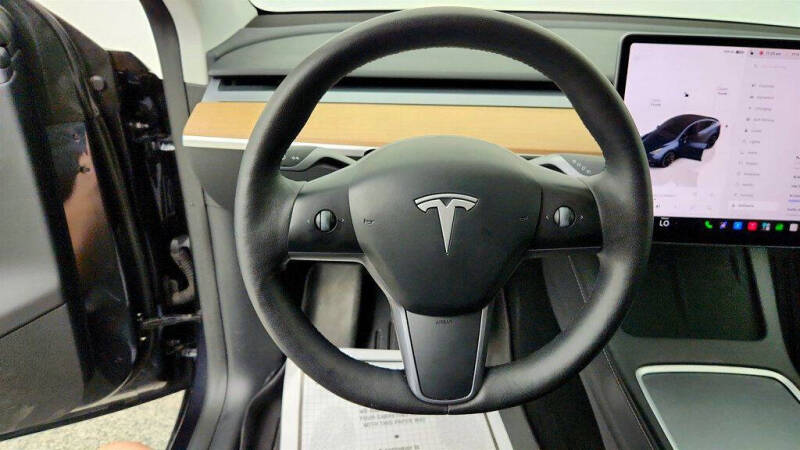 2024 Tesla Model Y Long Range