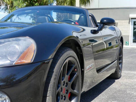 2004 Dodge Viper SRT-10