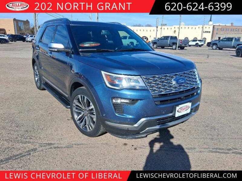 2019 Ford Explorer Platinum's photo