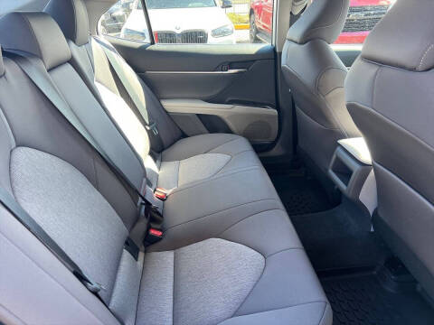 2022 Toyota Camry LE