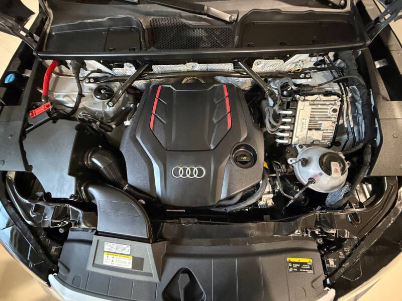 2024 Audi SQ5 3.0T quattro Premium Plus