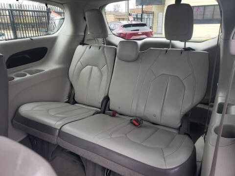 2017 Chrysler Pacifica Touring Plus