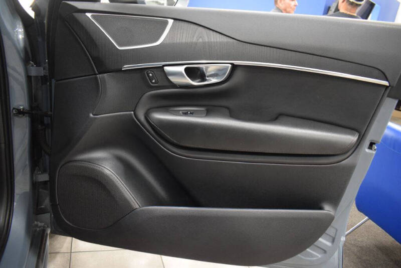 2020 Volvo XC90 T5 Momentum