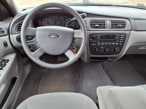 2004 Ford Taurus SES
