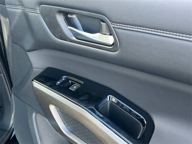 2025 Nissan Pathfinder Platinum