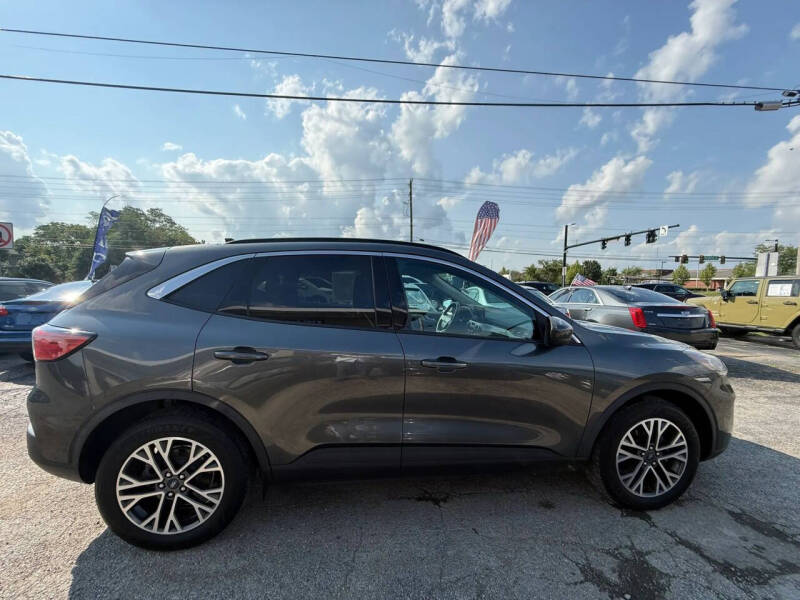 2020 Ford Escape SEL