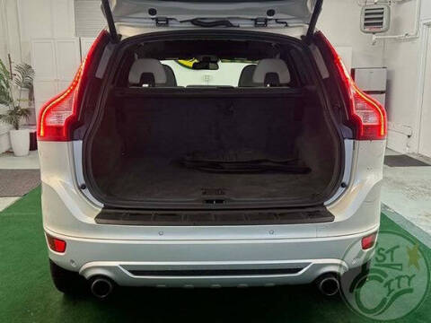 2013 Volvo XC60 T6 R-Design Platinum