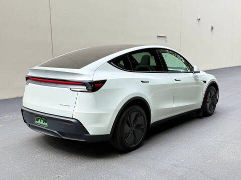 2026 Tesla Model Y Premium