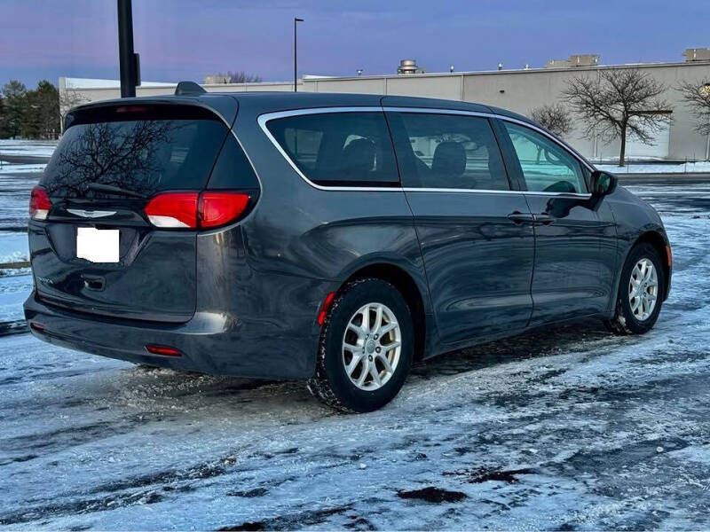 2017 Chrysler Pacifica LX