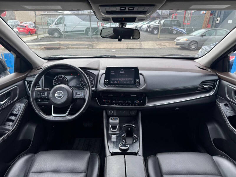 2021 Nissan Rogue SV