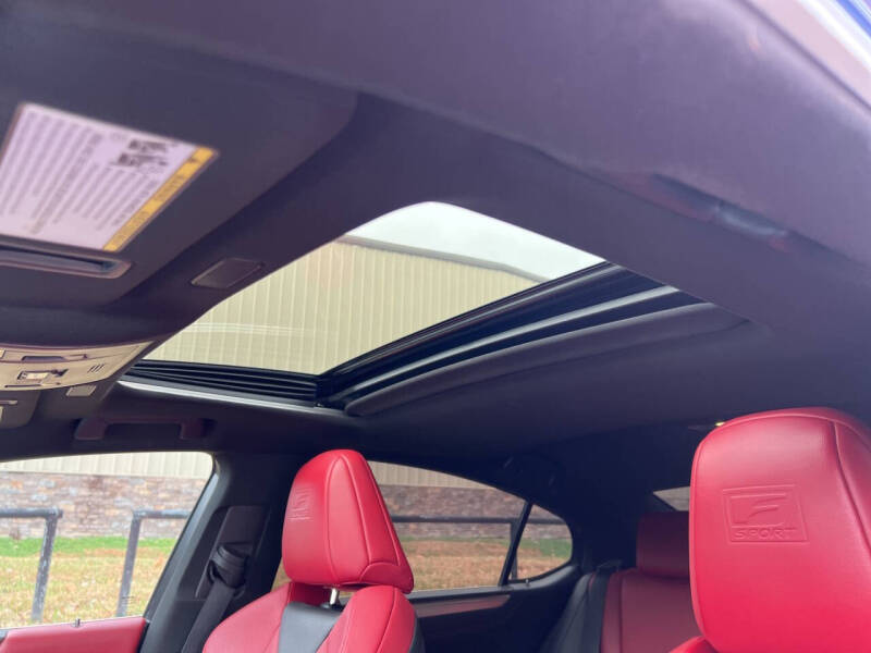 2023 Lexus ES 350 F SPORT Handling