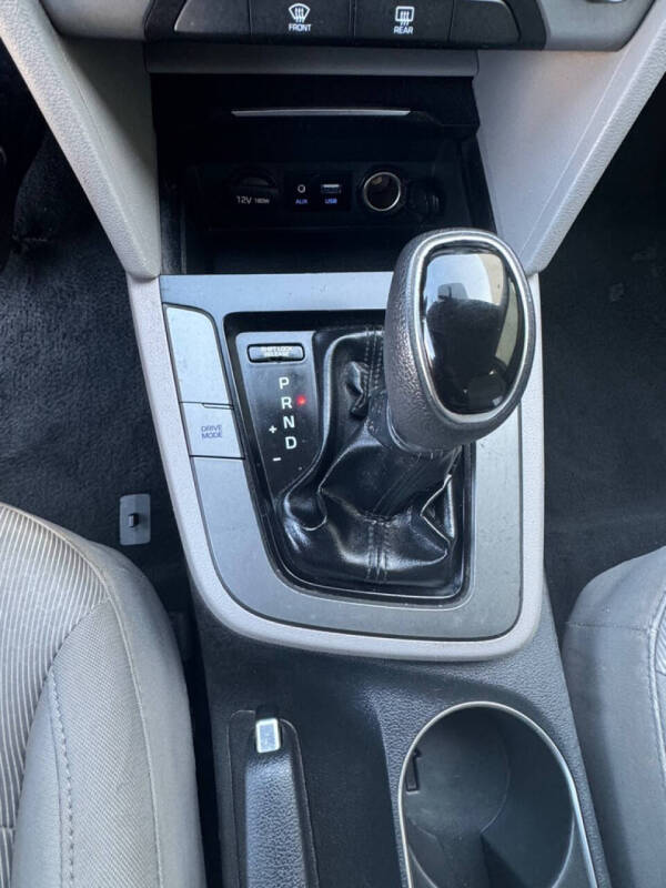2018 Hyundai Elantra