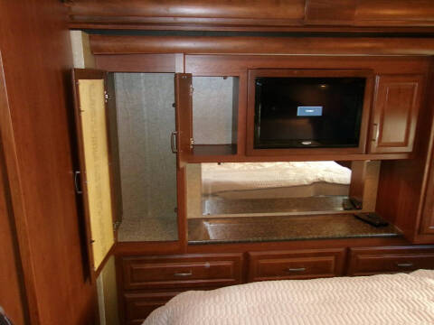 2013 Thor Motor Coach Challenger 37kt