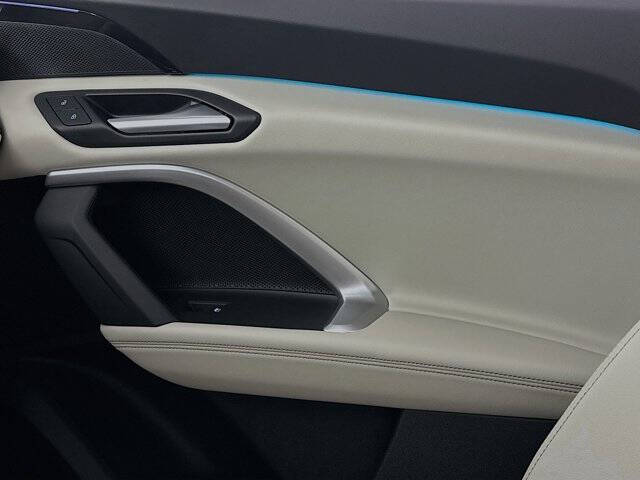 2025 Audi Q5 quattro Premium TFSI