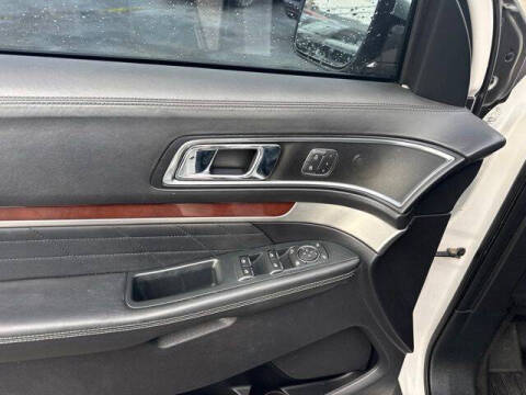 2018 Ford Explorer Platinum