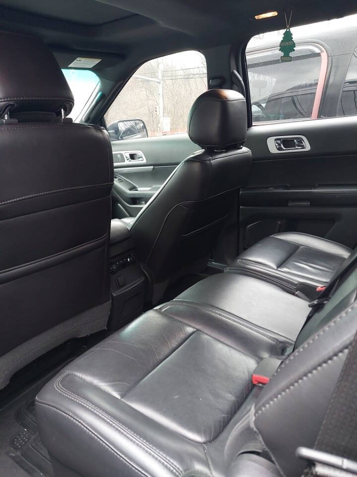 Gray 2013 Ford Explorer XLT AWD XLT 4dr SUV 10