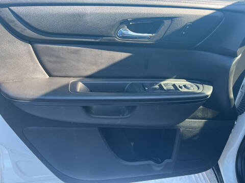 2015 GMC Acadia SLE-2