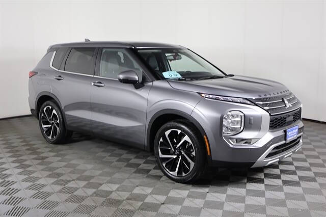 2022 Mitsubishi Outlander SE