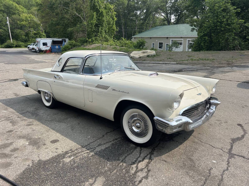1957 Ford Thunderbird