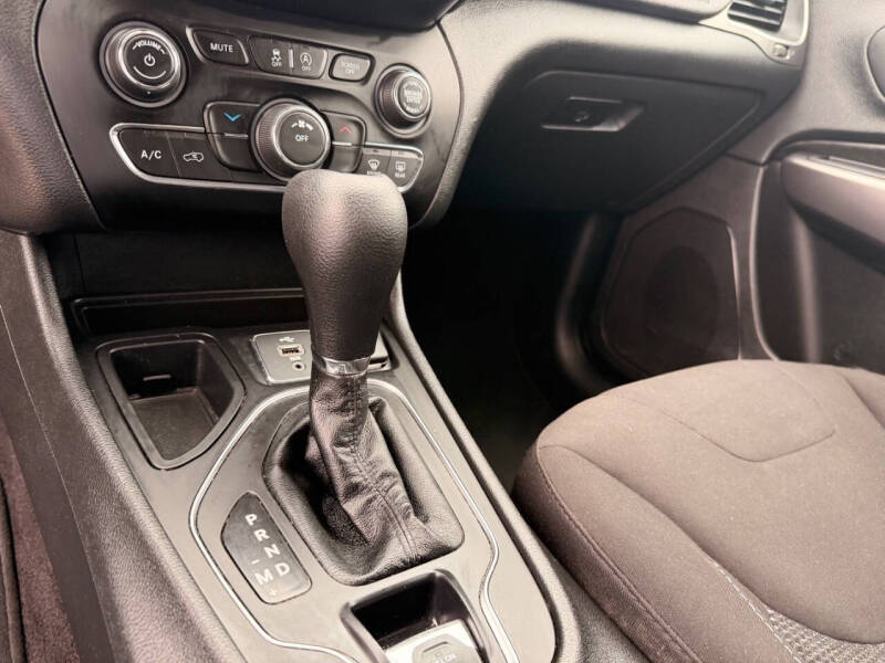 2019 Jeep Cherokee Latitude