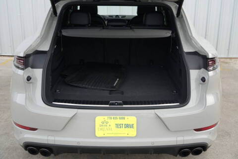 2024 Porsche Cayenne Turbo E-Hybrid Coupe