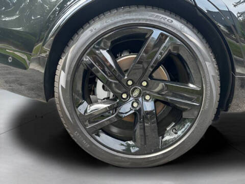 2025 Land Rover Discovery P300 Dynamic SE