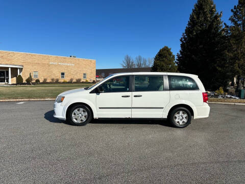 2012 Dodge Grand Caravan for sale at JE Autoworks LLC in Willoughby OH