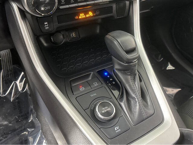 2025 Toyota RAV4 Hybrid LE