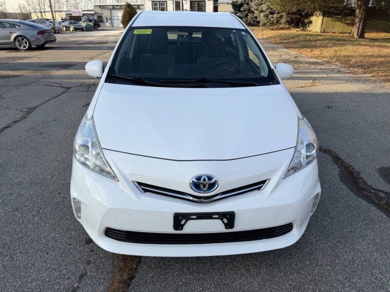 2012 Toyota Prius v Three
