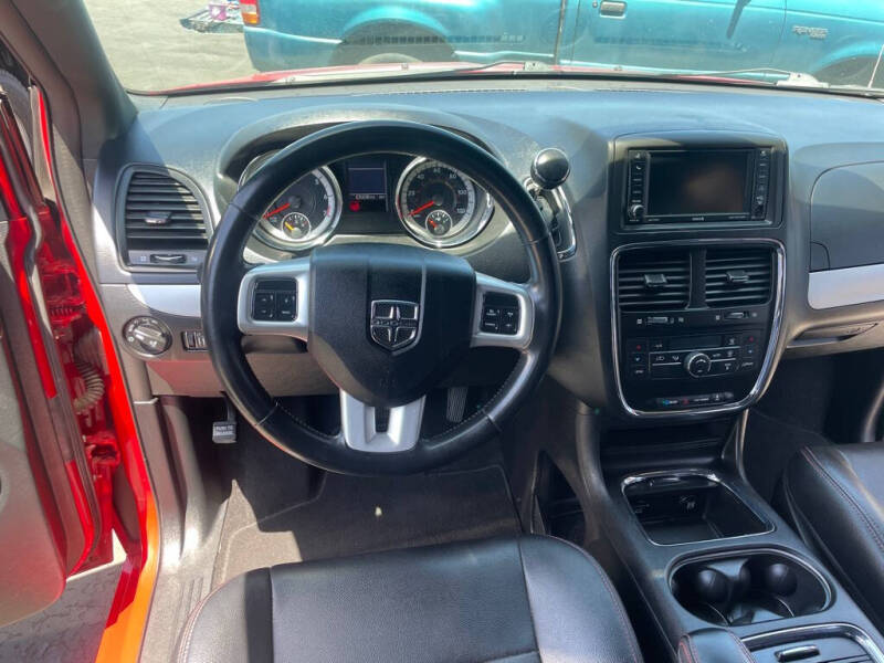 2016 Dodge Grand Caravan R/T