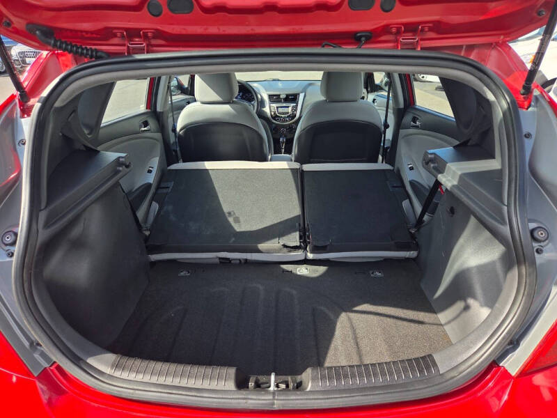 2013 Hyundai Accent SE