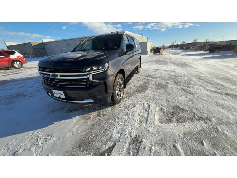 2023 Chevrolet Suburban LT