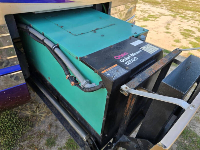 2004 Country Coach Magna