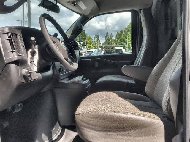 2025 Chevrolet Express 3500