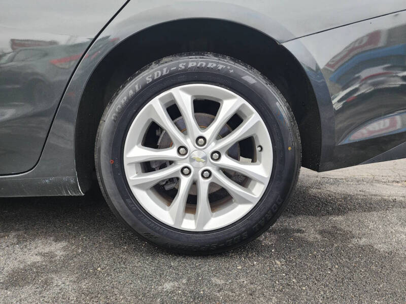 2017 Chevrolet Malibu LT