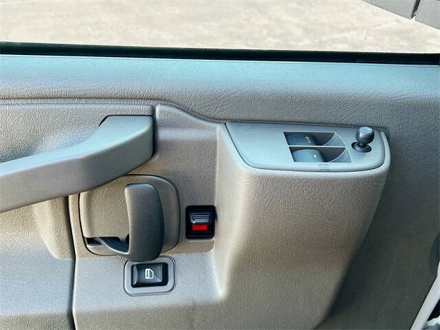 2024 GMC Savana 2500