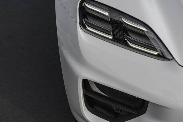 2025 Porsche Macan 4 Electric