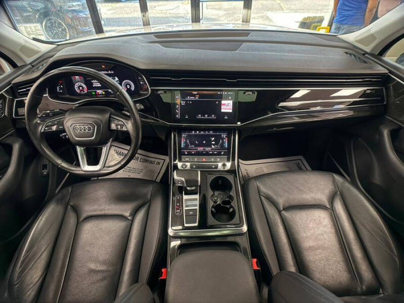 2022 Audi Q7 quattro Premium Plus 55 TFSI