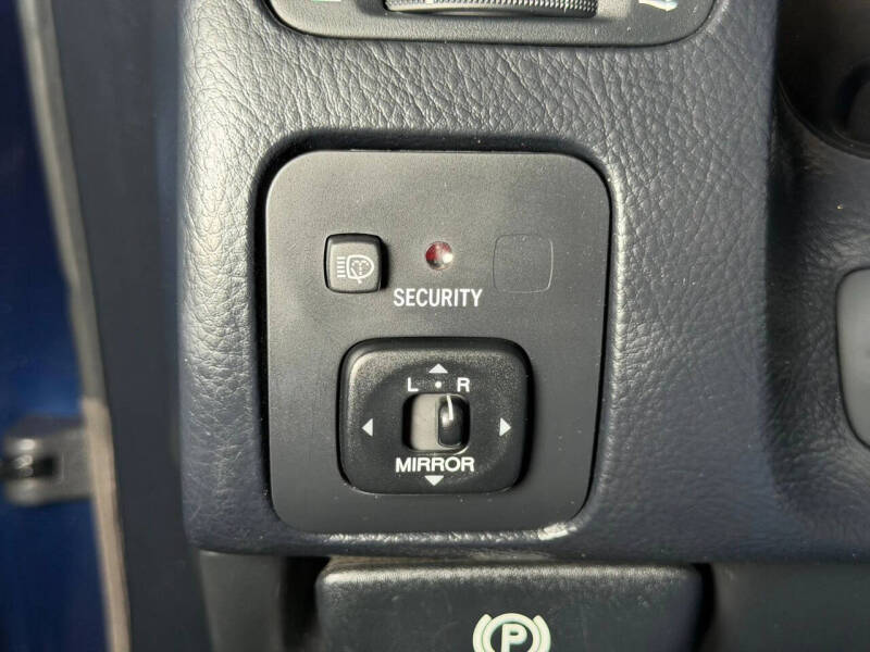 2004 Lexus SC 430