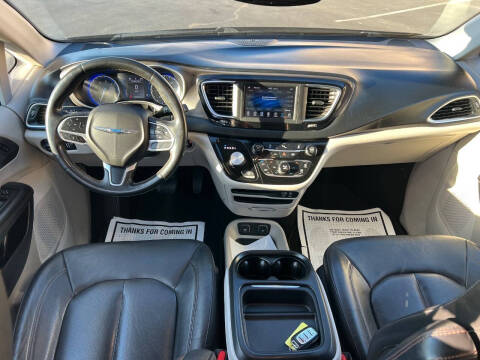 2020 Chrysler Pacifica Touring L