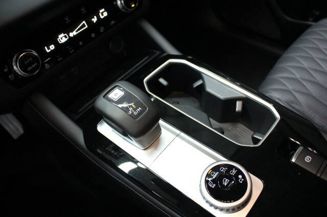 2025 Mitsubishi Outlander SEL