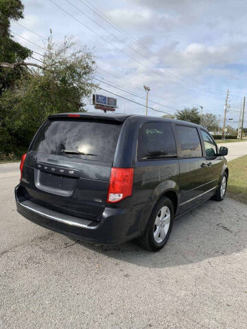 2014 Dodge Grand Caravan SE